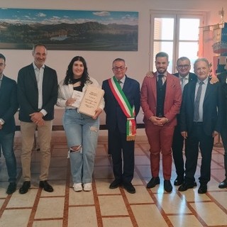 A Barbaresco giornata speciale per neo maggiorenni e baby cittadini A Barbaresco giornata speciale per neo maggiorenni e baby cittadini