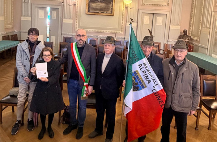 Riconsegnato ai famigliari il piastrino militare del monregalese Stefano Bonardo, artigliere alpino internato in Russia dal 1943 al 1945