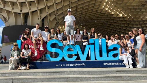 Bonelli: l’ultimo gruppo di alunni coinvolti nel PCTO estero ha scelto come destinazione SIVIGLIA Bonelli: l’ultimo gruppo di alunni coinvolti nel PCTO estero ha scelto come destinazione SIVIGLIA