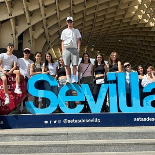 Bonelli: l’ultimo gruppo di alunni coinvolti nel PCTO estero ha scelto come destinazione SIVIGLIA Bonelli: l’ultimo gruppo di alunni coinvolti nel PCTO estero ha scelto come destinazione SIVIGLIA