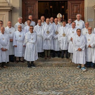 Bra celebra i 400 anni della Santissima Trinità con la Cena della Fratellanza