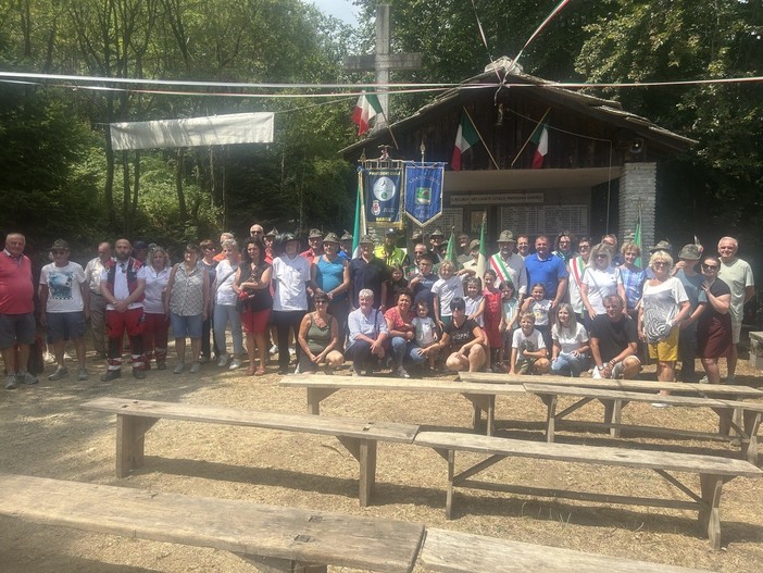 Bricco Pelata, la festa in memoria dei partigiani ha richiamato centinaia di persone a Gabiola di Barge