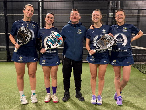 La squadra femminile di Bratterfly La squadra femminile di Bratterfly