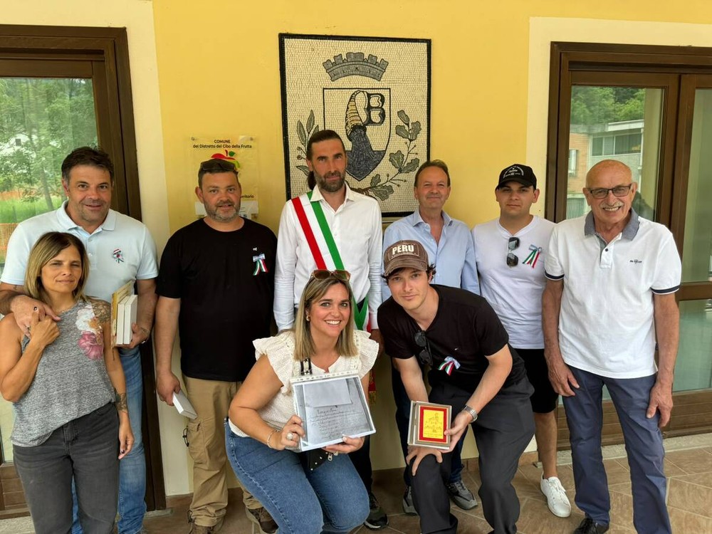 Brondello accoglie la delegazione di Suardi: memoria dell’emigrazione e prospettive di gemellaggio Brondello accoglie la delegazione di Suardi: memoria dell’emigrazione e prospettive di gemellaggio