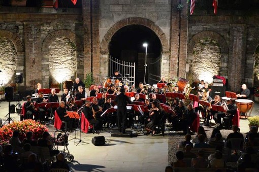 “Musica in Piazza”, tre particolari e insoliti spettacoli musicali a Mondovì