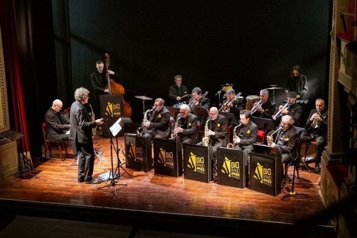Dronero, il grande jazz accende l’estate: arriva la Big Band Jazz Cuneo