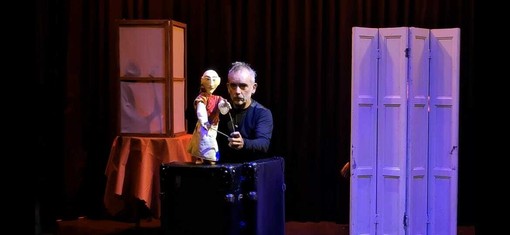 Burattinarte arriva a Cherasco: una serata tra micro-teatro, marionette e poesia
