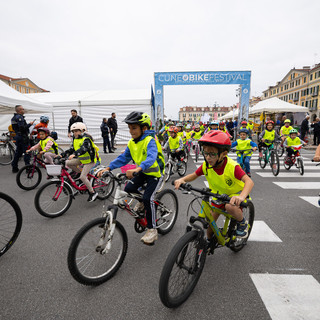 Buona la “sesta” per il Cuneo Bike Festival: oltre tremila bambini protagonisti della mobilità sostenibile Buona la “sesta” per il Cuneo Bike Festival: oltre tremila bambini protagonisti della mobilità sostenibile
