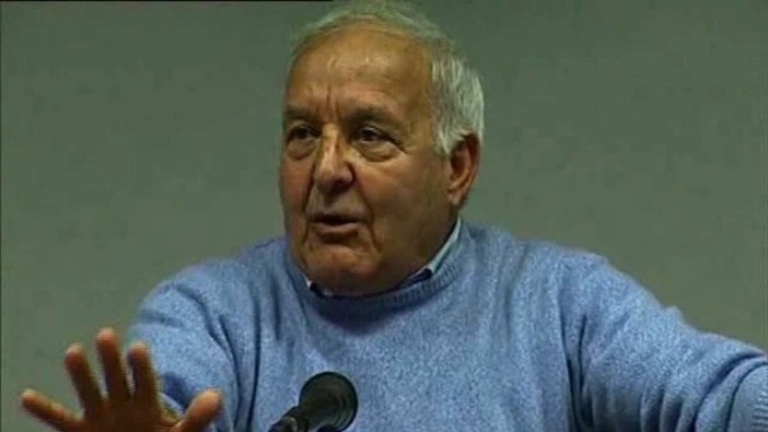 Calcio / È morto Beniamino Di Giacomo, attaccante della Grande Inter: aveva 90 anni Calcio / È morto Beniamino Di Giacomo, attaccante della Grande Inter: aveva 90 anni