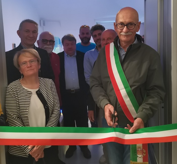 Il taglio del nastro