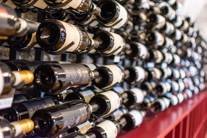 Vino: export italiano, quadro ancora difficile ma in miglioramento nei primi sette mesi al 2026