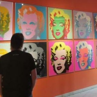 Mostra “Sbam!” successo a Busca e Cherasco: oltre 5 mila visitatori per la Pop Art