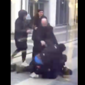 Un momento dell'aggressione verificatasi alla stazione ferroviaria di Bra lo scorso 15 gennaio Un momento dell'aggressione verificatasi alla stazione ferroviaria di Bra lo scorso 15 gennaio