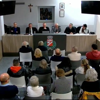 Il Consiglio comunale di Bagnolo in cui si è parlato dell'appalto dell'Ipab Il Consiglio comunale di Bagnolo in cui si è parlato dell'appalto dell'Ipab