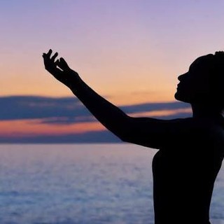 Abitare il corpo con gentilezza tra Mindfulness e Self-Compassion: a Borgo San Dalmazzo il nuovo percorso sulla corporeità Abitare il corpo con gentilezza tra Mindfulness e Self-Compassion: a Borgo San Dalmazzo il nuovo percorso sulla corporeità