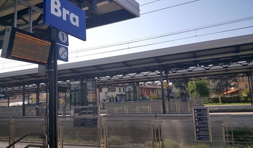 Bra, aggressione al capotreno in stazione: Carabinieri vicini all'identificazione del responsabile