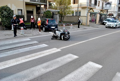 La scena dell'incidente, in via Cuneo a Bra