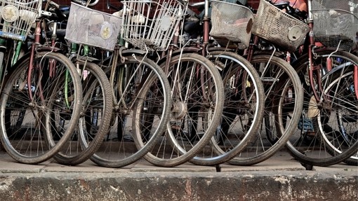 Una bicicletta per ripartire: il progetto della Caritas Vicaria delle Langhe che restituisce autonomia a chi l’ha perduta Una bicicletta per ripartire: il progetto della Caritas Vicaria delle Langhe che restituisce autonomia a chi l’ha perduta
