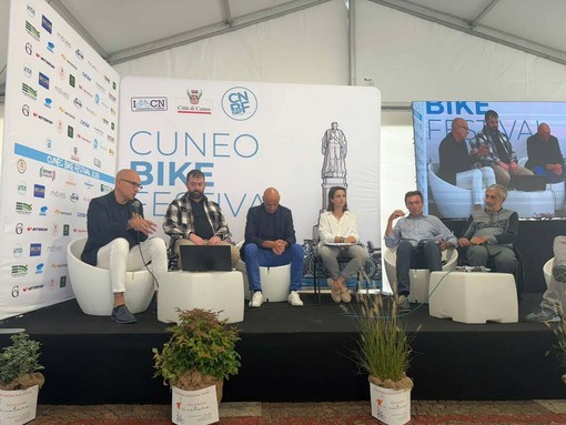 Racconigi, online il portale di Bike&More per il cicloturismo tra acqua e seta Racconigi, online il portale di Bike&More per il cicloturismo tra acqua e seta