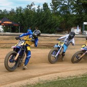 MOTORI / A Boves tornano gli specialisti della derapata: nel weekend il campionato italiano Flat Track