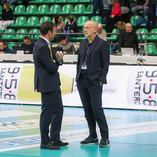 Il direttore sportivo Paolo Brugiafreddo a colloquio con coach Matteo Battocchio