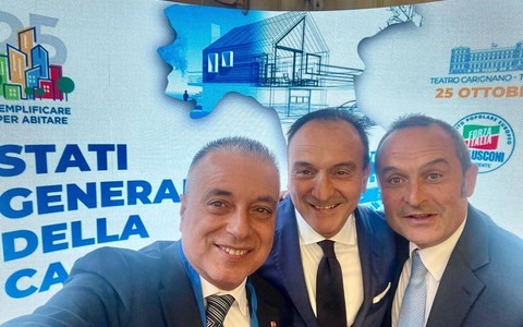 Enrico Costa, primo da destra, con il presidente della Regione Alberto Cirio e il consigliere regionale Franco Graglia