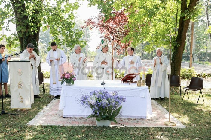 La celebrazione da parte del cardinale Roberto Repole, arcivescovo metropolita di Torino nella frazione Madonna del Pilone di Cavallermaggiore (Foto di Serena Gennero) La celebrazione da parte del cardinale Roberto Repole, arcivescovo metropolita di Torino nella frazione Madonna del Pilone di Cavallermaggiore (Foto di Serena Gennero)