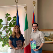 Riscopre le radici piemontesi dopo oltre un secolo: Marina Altuna Gallo torna a Cortemilia Riscopre le radici piemontesi dopo oltre un secolo: Marina Altuna Gallo torna a Cortemilia