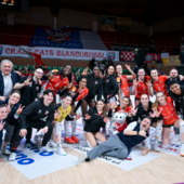 La Honda Cuneo Granda Volley vittoriosa nel derby contro Monviso (foto di Danilo Ninotto)