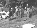 Forze dell'ordine a Cascina Spiotta dopo la sparatoria Forze dell'ordine a Cascina Spiotta dopo la sparatoria