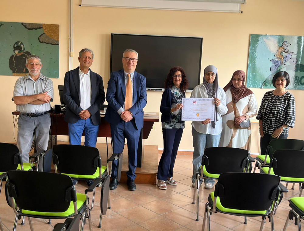 Savigliano, consegnata la borsa di studio "Maria Di Salvo Portera" all'Arimondi Eula Savigliano, consegnata la borsa di studio "Maria Di Salvo Portera" all'Arimondi Eula