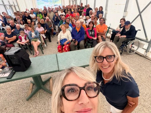 Stefania Belmondo con il sindaco di Argentera Monica Ciaburro Stefania Belmondo con il sindaco di Argentera Monica Ciaburro