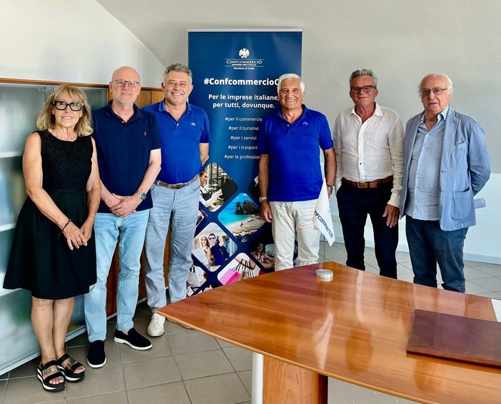 Le radio della provincia di Cuneo fanno squadra: a Confcommercio nasce il coordinamento dell'emittenza locale Le radio della provincia di Cuneo fanno squadra: a Confcommercio nasce il coordinamento dell'emittenza locale