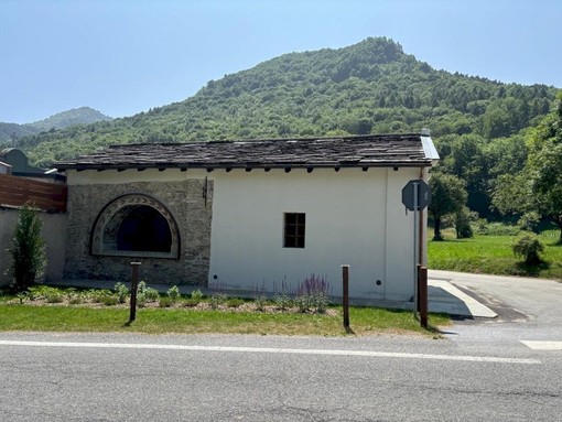Monterosso Grana, arte contemporanea nella Cappella di San Sebastiano con la mostra "Omnia mutatur nihil mutantur"
