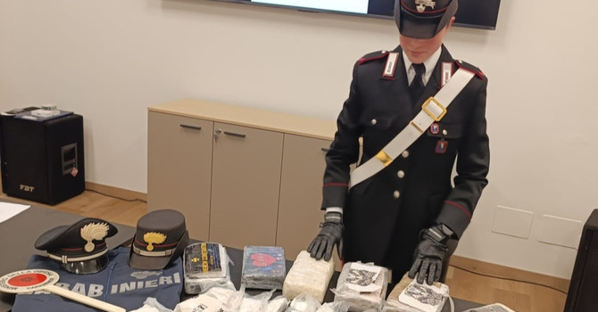 La merce sequestrata nel terreno e all'interno dell'abitazione dei quattro arrestati