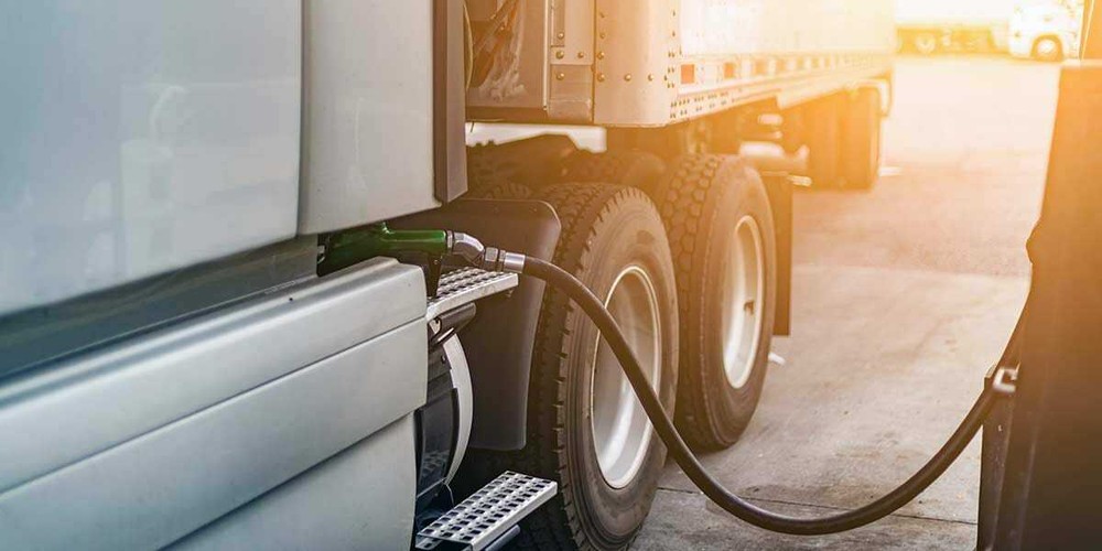 Autotrasporto, l’allarme da Cuneo: il caro gasolio mette in crisi il settore