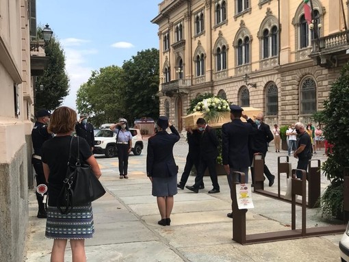 L'ultimo saluto a Elia, Nicolò, Camilla e Samuele: oggi è il giorno del lutto cittadino a Cuneo e Fossano