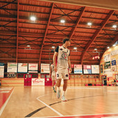 BASKET C-M / La Cogal si spegne a Torino: il 5 Pari ribalta le Pantere, svanisce il poker di successi
