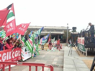 Nelle foto alcuni momenti della manifestazione tenuta in piazza Foro Boario