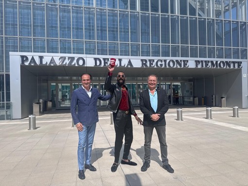 Il presidente Cirio e l’assessore Bongioanni hanno accolto al Grattacielo Piemonte la superstar del wrestling Montez Ford