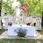 La celebrazione da parte del cardinale Roberto Repole, arcivescovo metropolita di Torino nella frazione Madonna del Pilone di Cavallermaggiore (Foto di Serena Gennero) La celebrazione da parte del cardinale Roberto Repole, arcivescovo metropolita di Torino nella frazione Madonna del Pilone di Cavallermaggiore (Foto di Serena Gennero)
