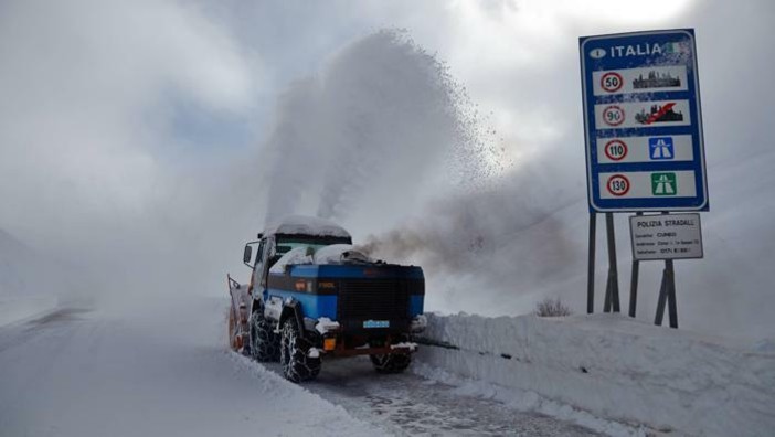 Maltempo: chiuso da ieri sera il Colle della Maddalena Maltempo: chiuso da ieri sera il Colle della Maddalena