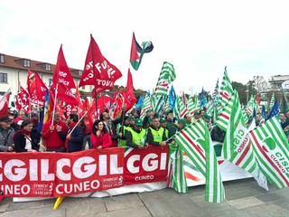 Nelle foto alcuni momenti della manifestazione tenuta in piazza Foro Boario