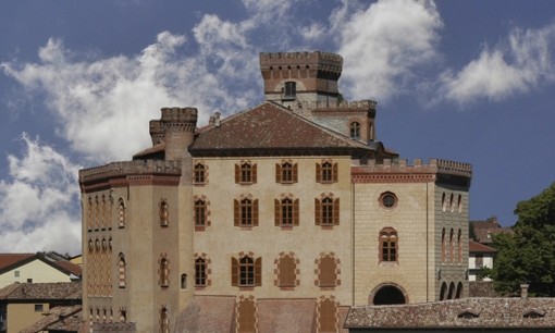 il Castello Falletti, di Barolo, sede del WiLa il Castello Falletti, di Barolo, sede del WiLa