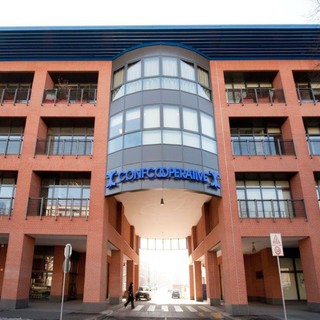 Caro energia e petrolio, l'allarme di Confcooperative Piemonte: a rischio agricoltura, trasporti, distribuzione e casa