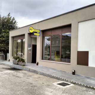 Rinnovato l'ufficio postale di Castiglione Falletto Rinnovato l'ufficio postale di Castiglione Falletto