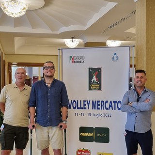 I dirigenti di Cuneo Volley a Bologna. Da sx il ds Paolo Brugiafreddo, il presidente Gabriele Costamagna ed il dg Davide Bima