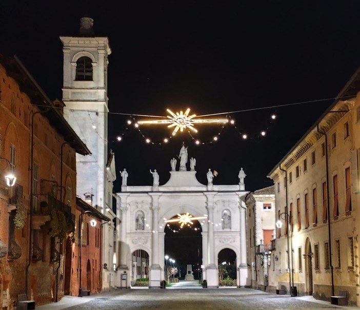 Dicembre a Cherasco, tutti gli eventi collegati al Natale e alle feste Dicembre a Cherasco, tutti gli eventi collegati al Natale e alle feste