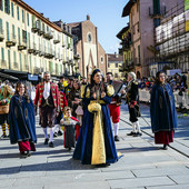 Saluzzo e Rifreddo celebrano il carnevale tra tradizione e futuro [VIDEO]
