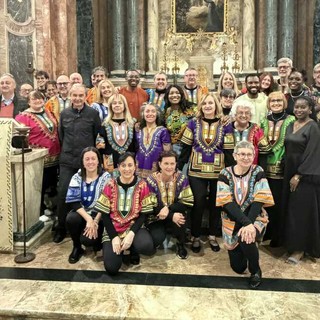 Il coro allargato della Madonna dei fiori di Bra